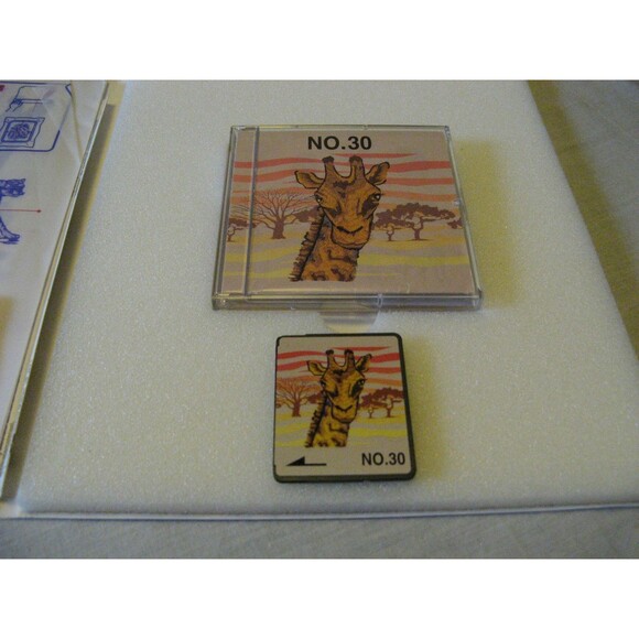 Brother Embroidery Machine Folder w Card No. 30 & Patterns Giraffe Wild Animals - Picture 3 of 3
